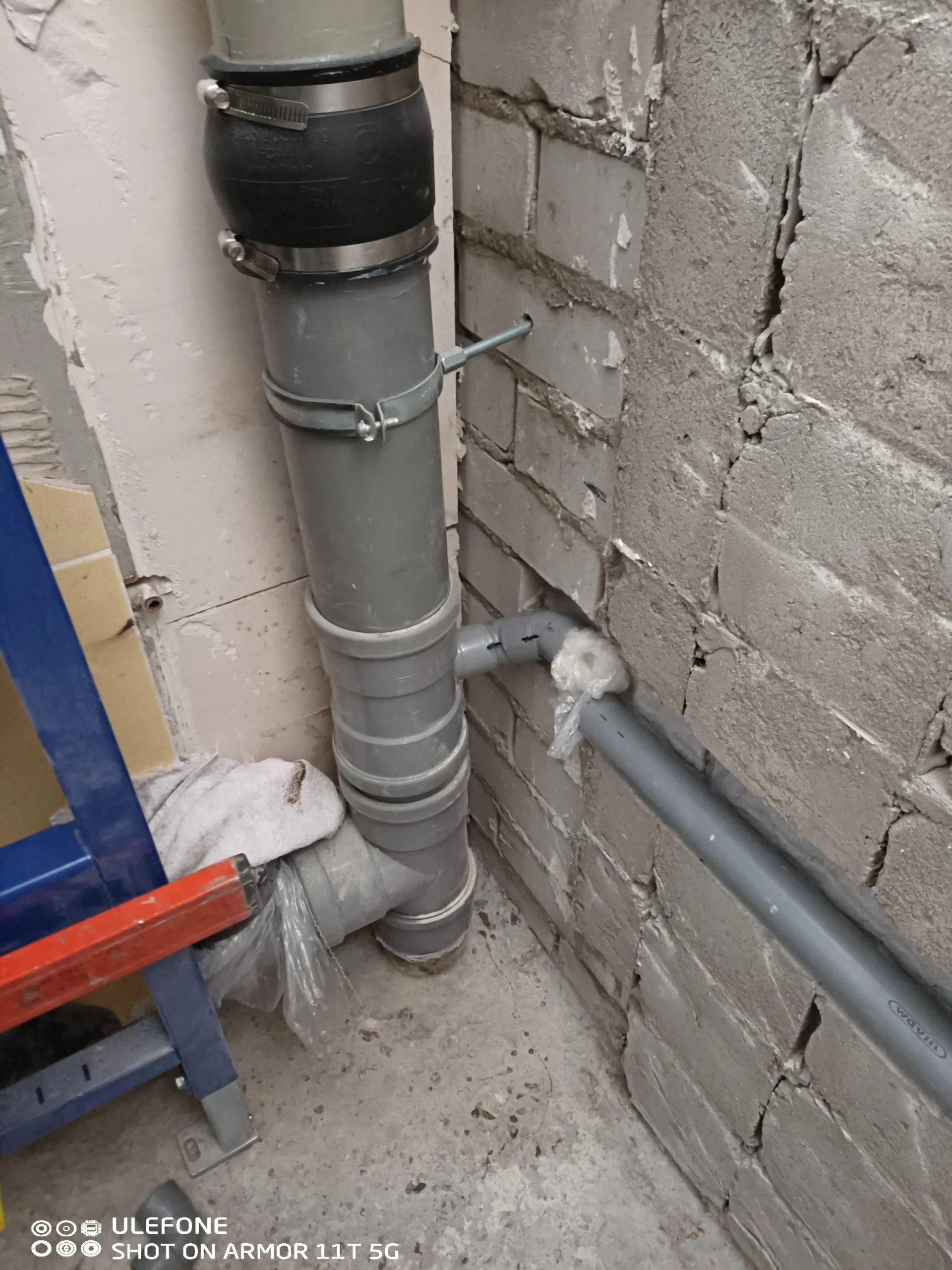 Riolering en afvoerleiding installatie door CKW Installatietechniek Moerkapelle
